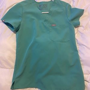 Figs surgical green v neck scrub top